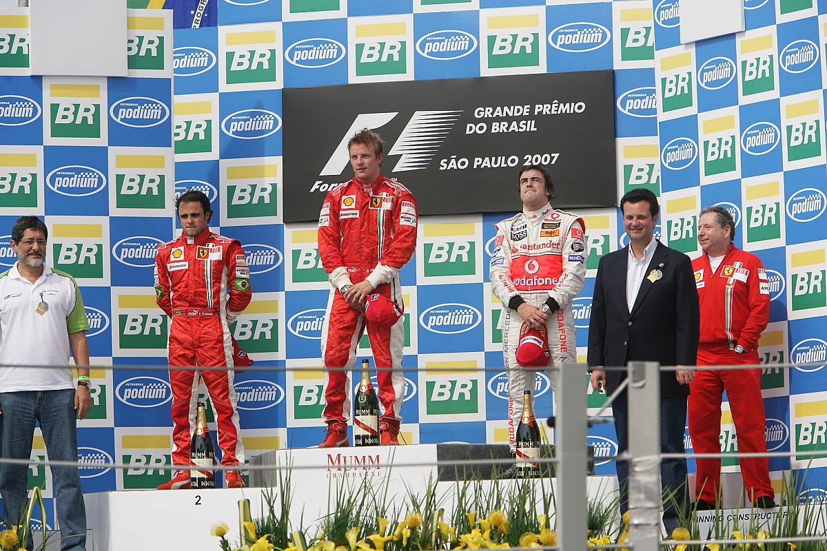 2007 title fight with Hamilton and Raikkonen "not well managed" by McLaren
