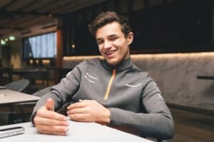 WATCH: Goofy Lando Norris admits feeling old in front of his “idol”