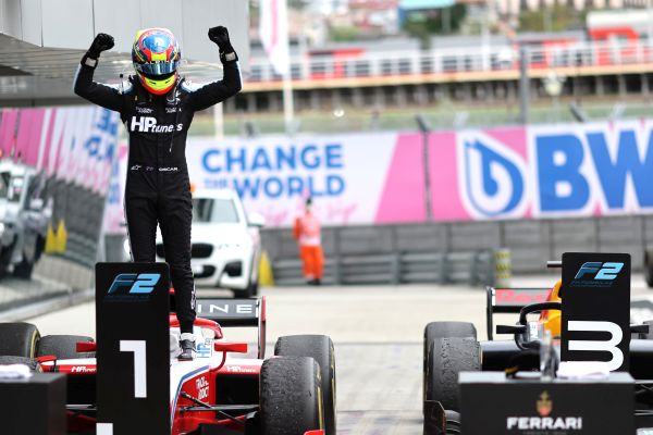 Kiwi Oscar Piastri graduates to Alpine F1 Team as reserve driver
