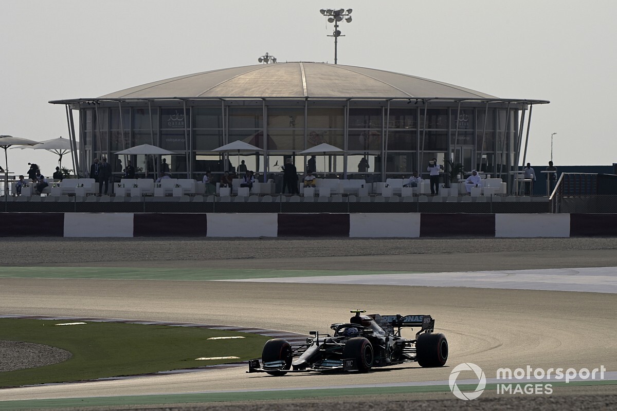 Bottas leads Mercedes 1-2 before Verstappen in FP3