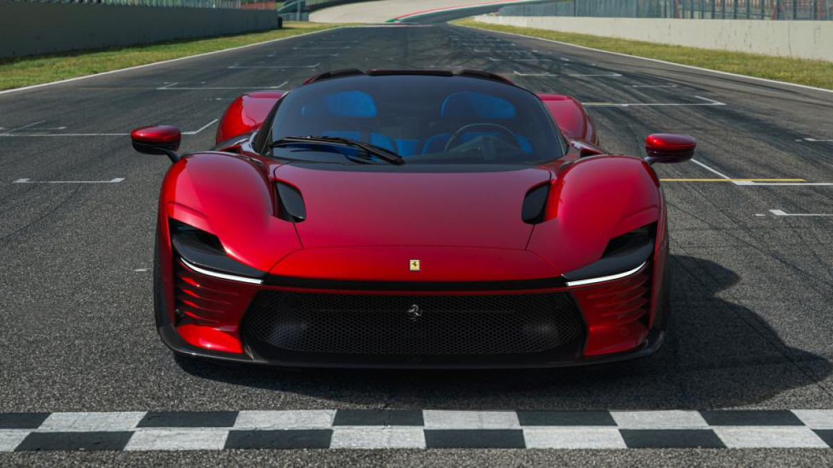 Ferrari launches fascinating Daytona SP3