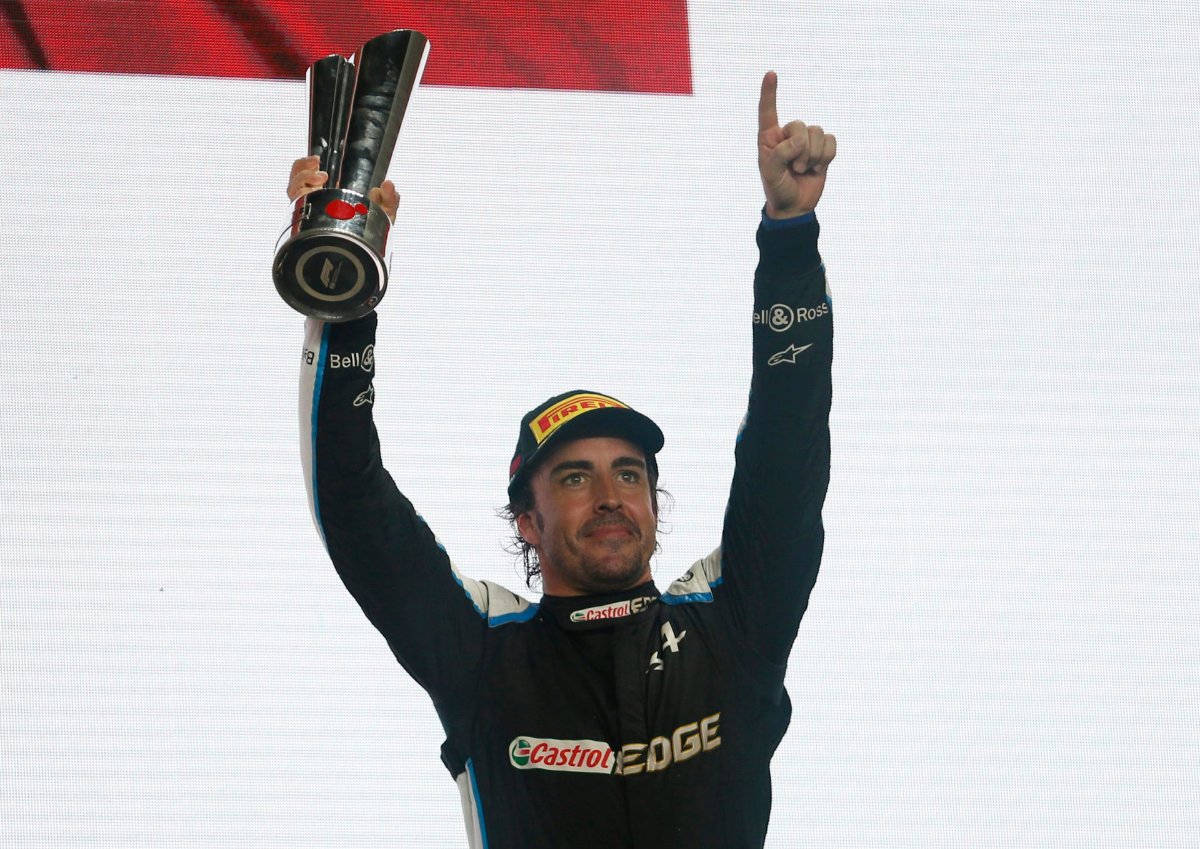 “More chaotic, without a bit of communication” – Alonso points out the main differences between Ferrari, McLaren and Renault F1