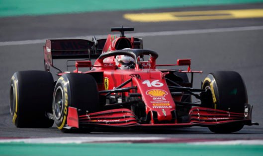 WATCH: Carlos Sainz corrects Ferrari F1 teammate Charles Leclerc’s Qatar GP mistake