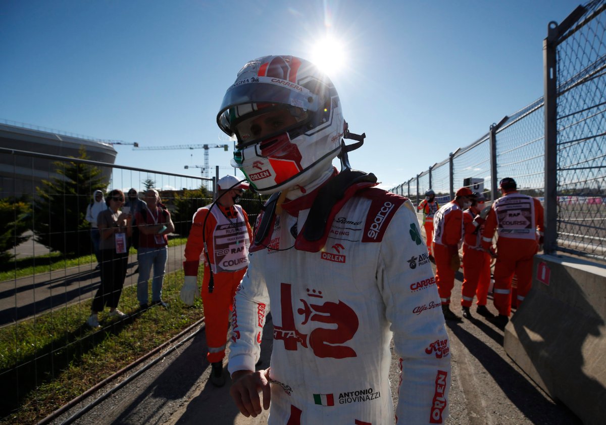 Giovinazzi reveals supportive messages from Hamilton and Verstappen among other drivers amid the exit from F1