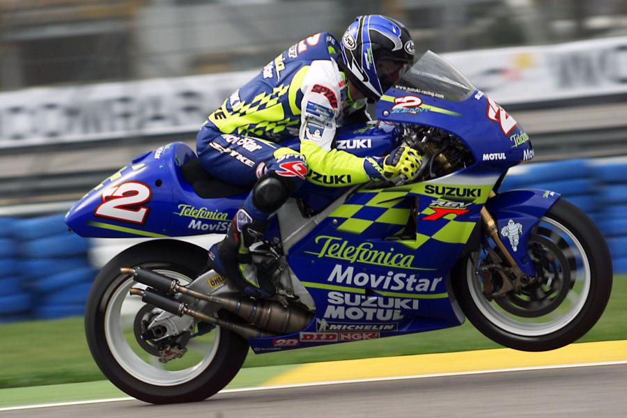 Suzuki, the Years of Thunder: Sheene, Lucchinelli, Uncini, Schwantz, Roberts Jr
.