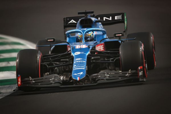 Alpine Racing F1 Saudi Arabian GP qualifying – Ocon fast and furious in Jeddah