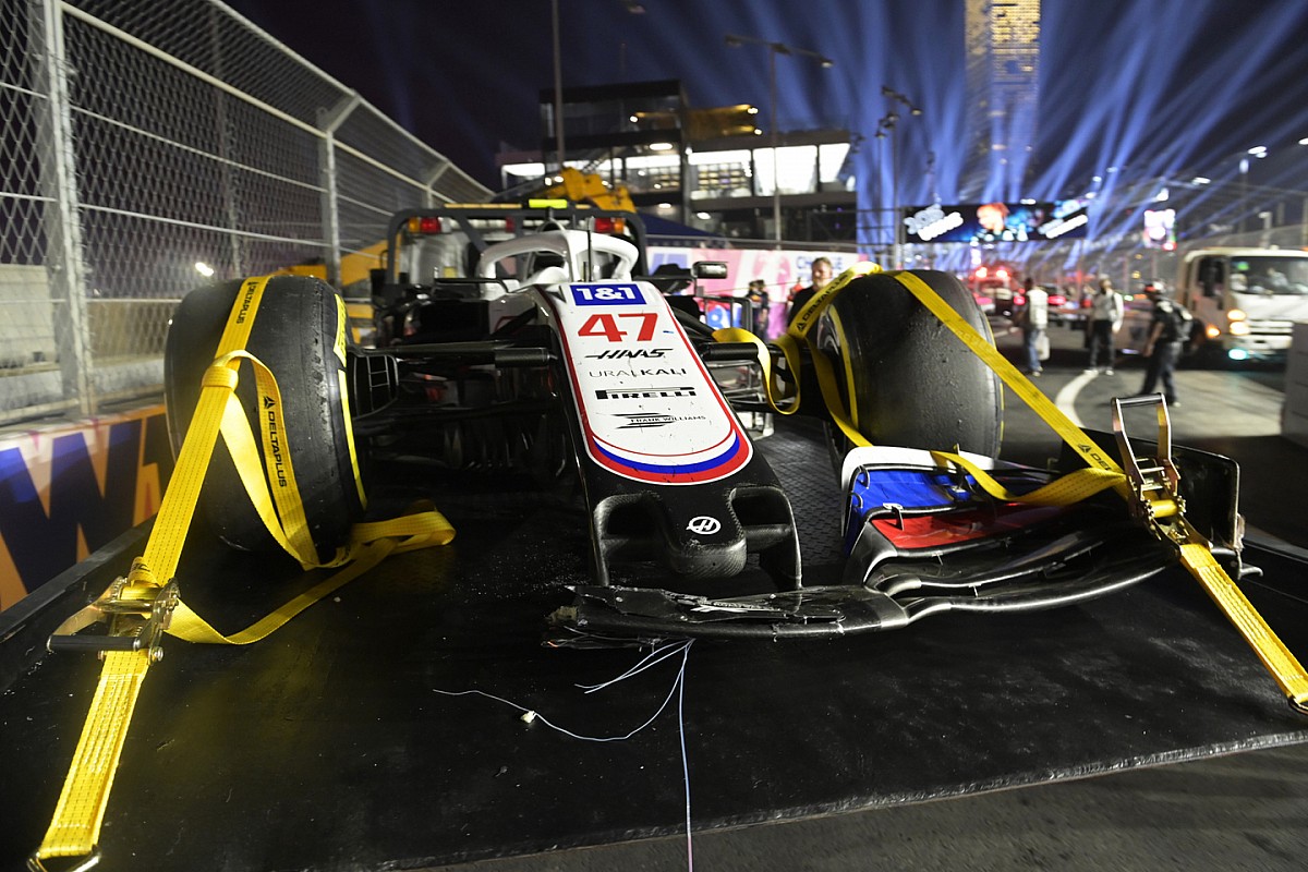 Haas F1 team short of spare parts after Jeddah shunts