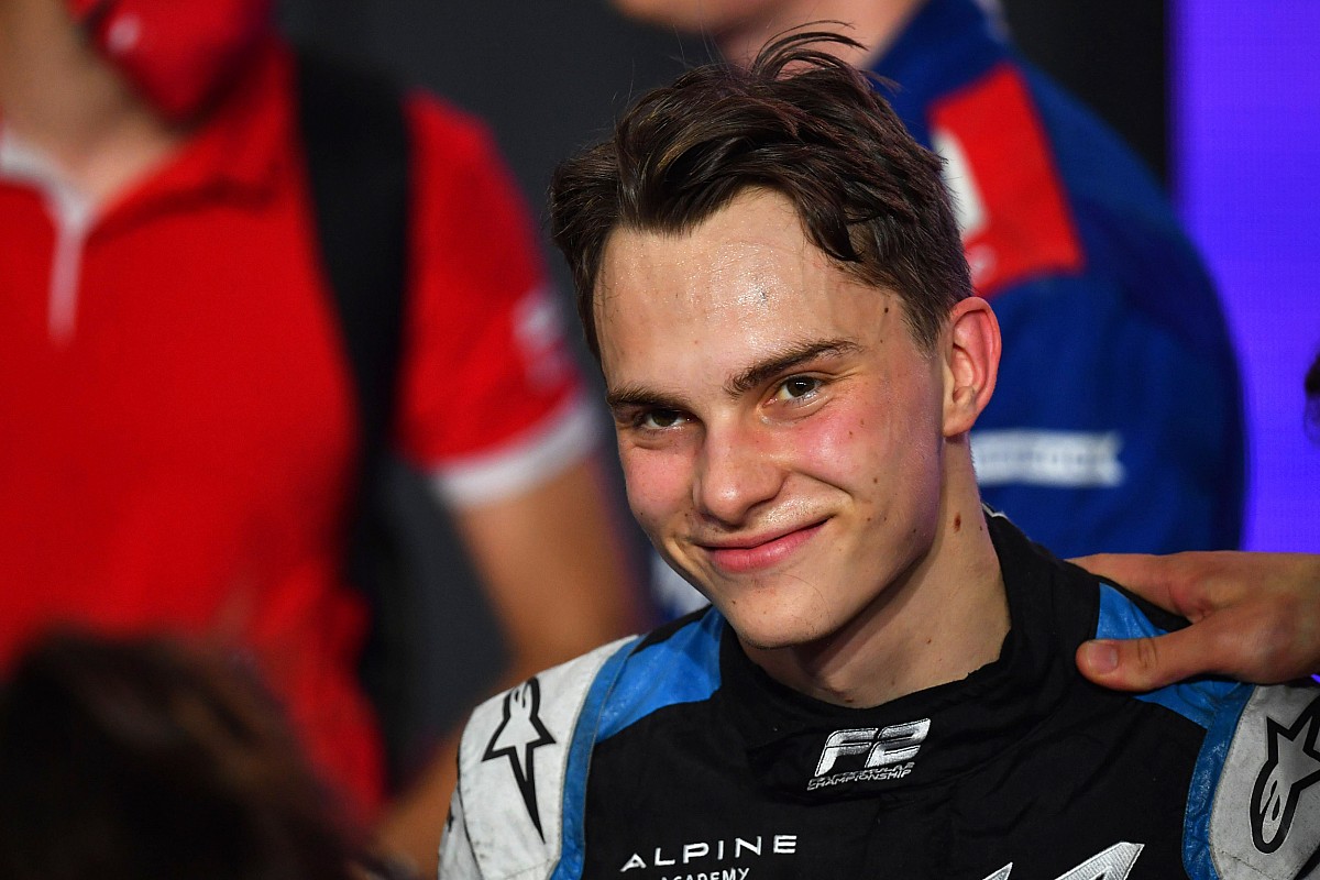 Oscar Piastri gets a test chance for an Alpine F1 rookie in Abu Dhabi