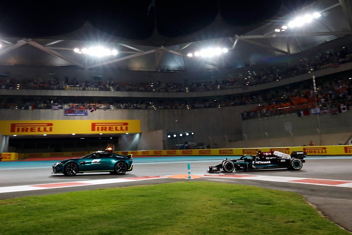 What the Formula 1 safety car restart rules say