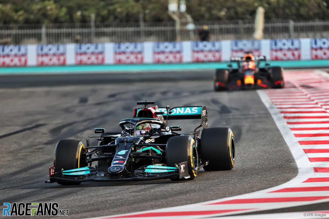 Lewis Hamilton, Mercedes, Yas Marina, 2021