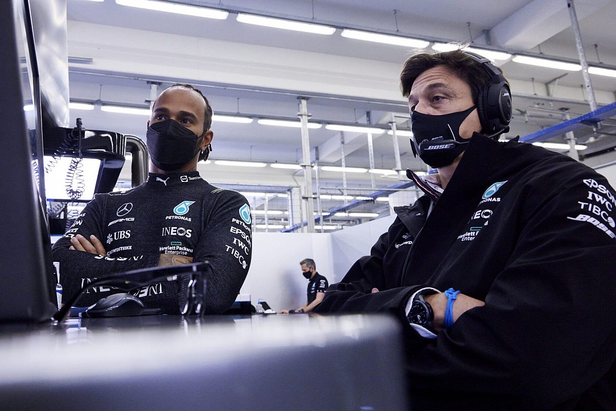 Hamilton and Wolff will not be attending the FIA ​​Awards Gala