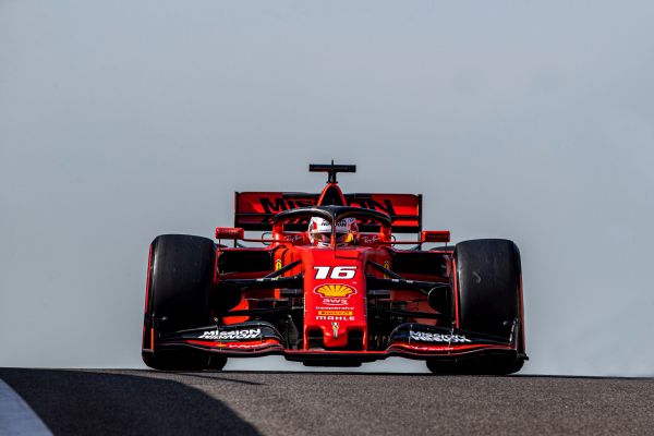 Scuderia Ferrari Mission Winnow - 306 laps on first day of Abu Dhabi test