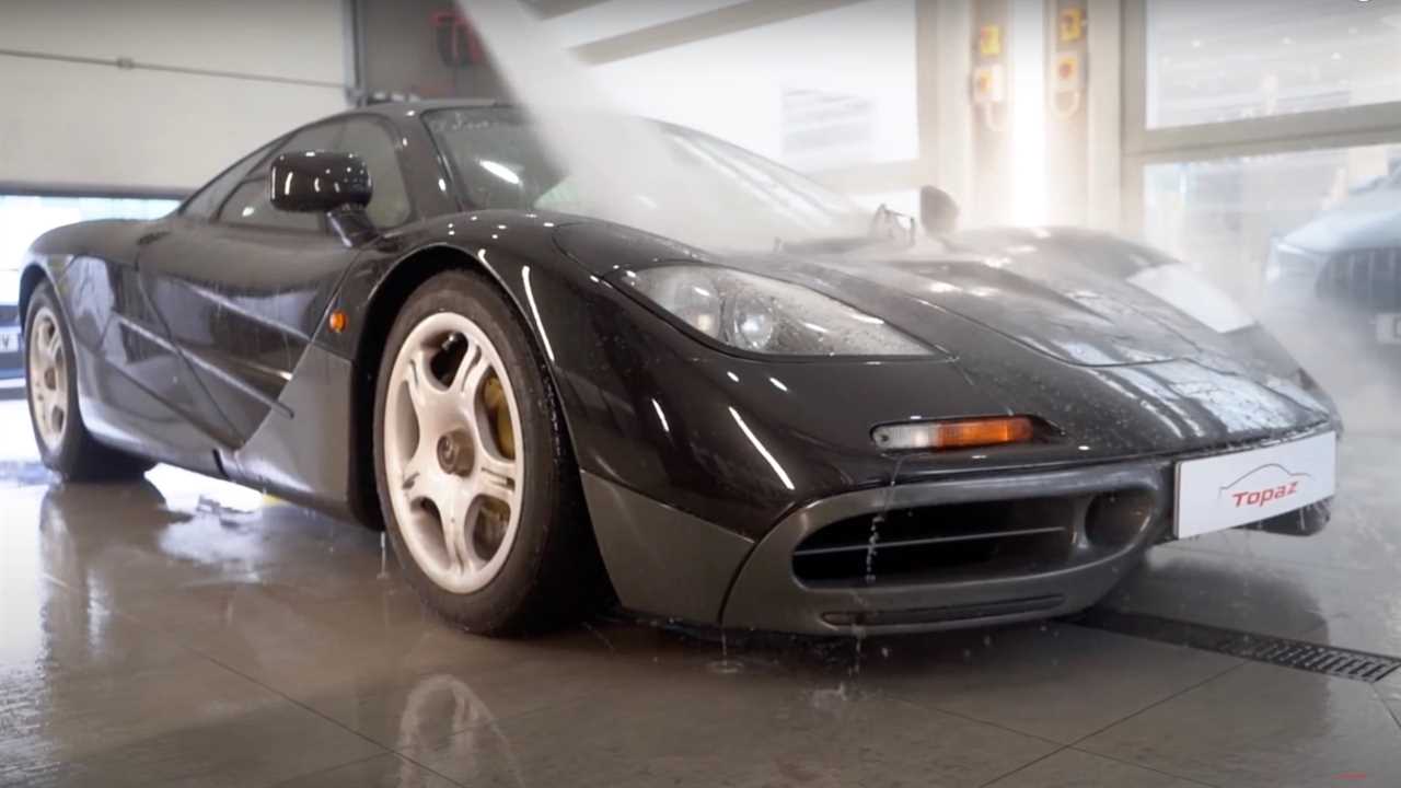 Watch a $ 22 million McLaren F1 get washed