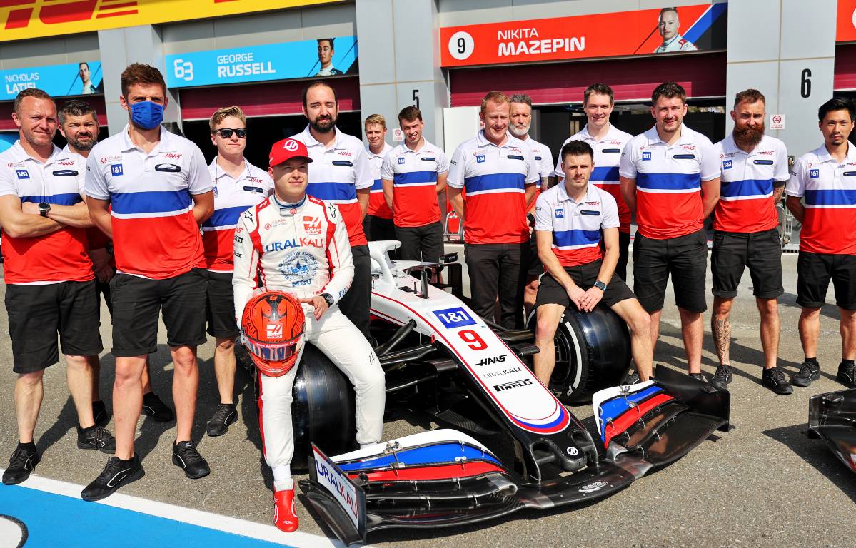 The Haas Formula 1 team thanks Nikita Mazepin for his generous festive gesture