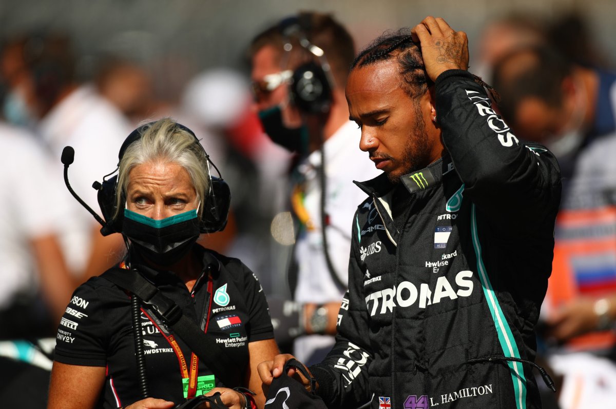 How much does Lewis Hamilton's coach Angela Cullen earn?