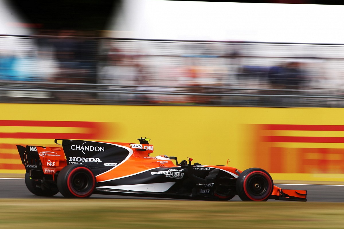 Too much mutual respect created communication problems at McLaren