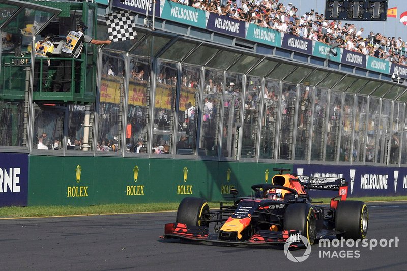 Max Verstappen, Red Bull Racing RB15, crosses the finish line
