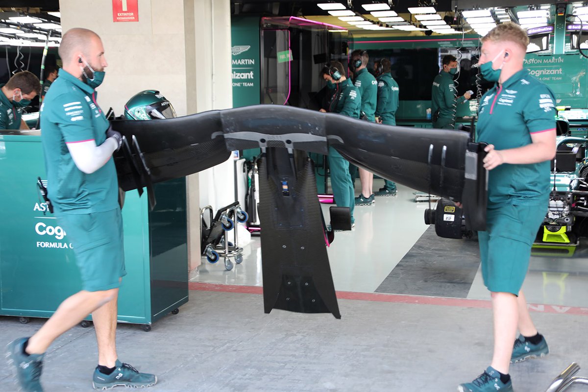 Aston Martin AMR21 front wing detail