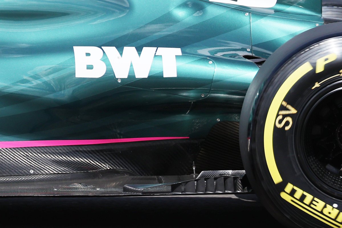 Aston Martin AMR21 floor detail
