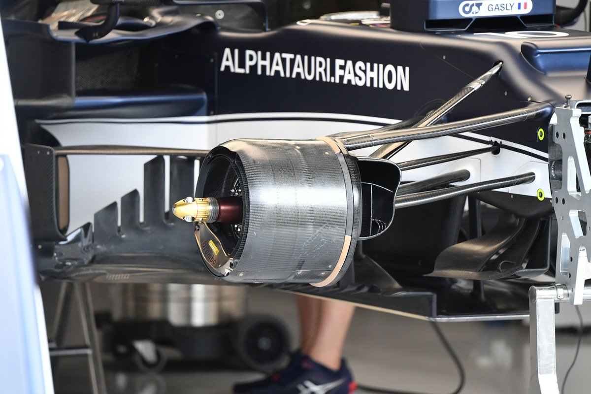 AlphaTauri AT02 brake drum detail