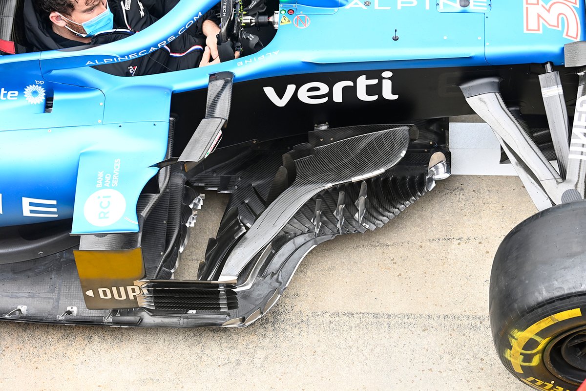 Alpine A521 bargeboard detail