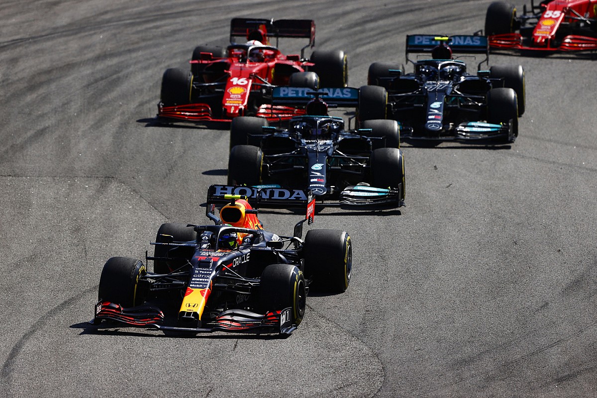"Naive" to think that it will be easy to close the gap between Red Bull and Mercedes F1