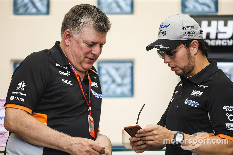 Otmar Szafnauer, Chief Operating Officer, Force India, Sergio Perez, Force India