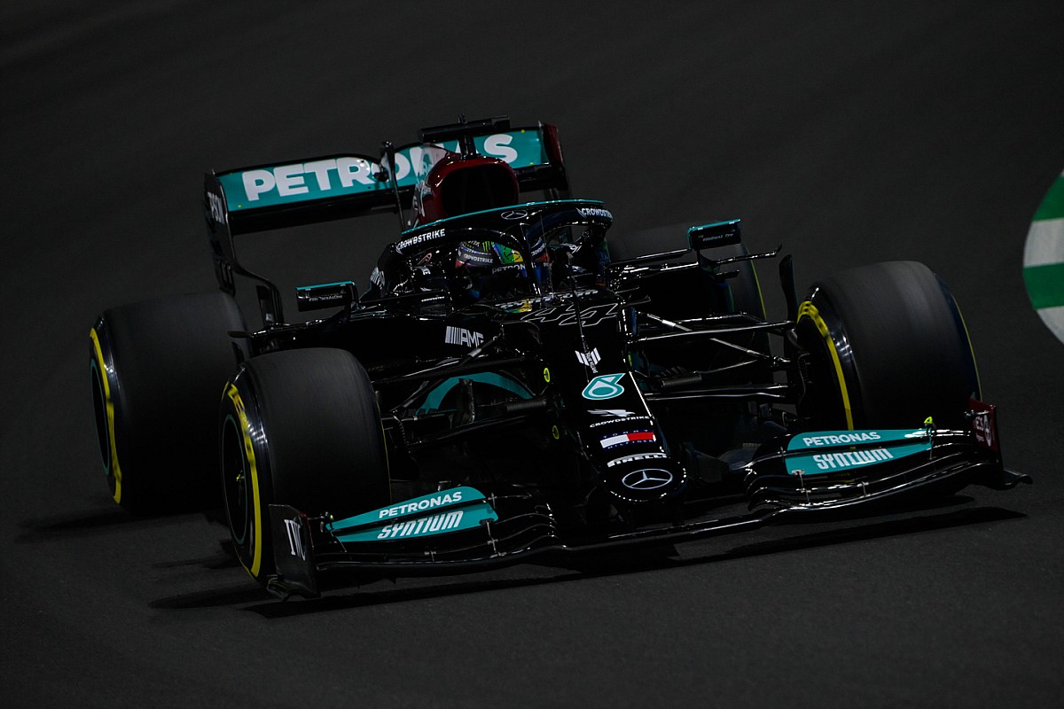 Mercedes F1 has "work to do" in one lap at Saudi GP pace