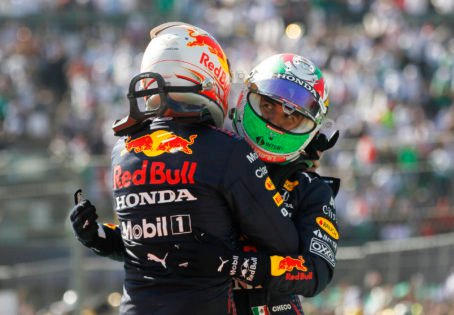 Max Verstappen concludes an exclusive deal that is supposed to give an insight into his life