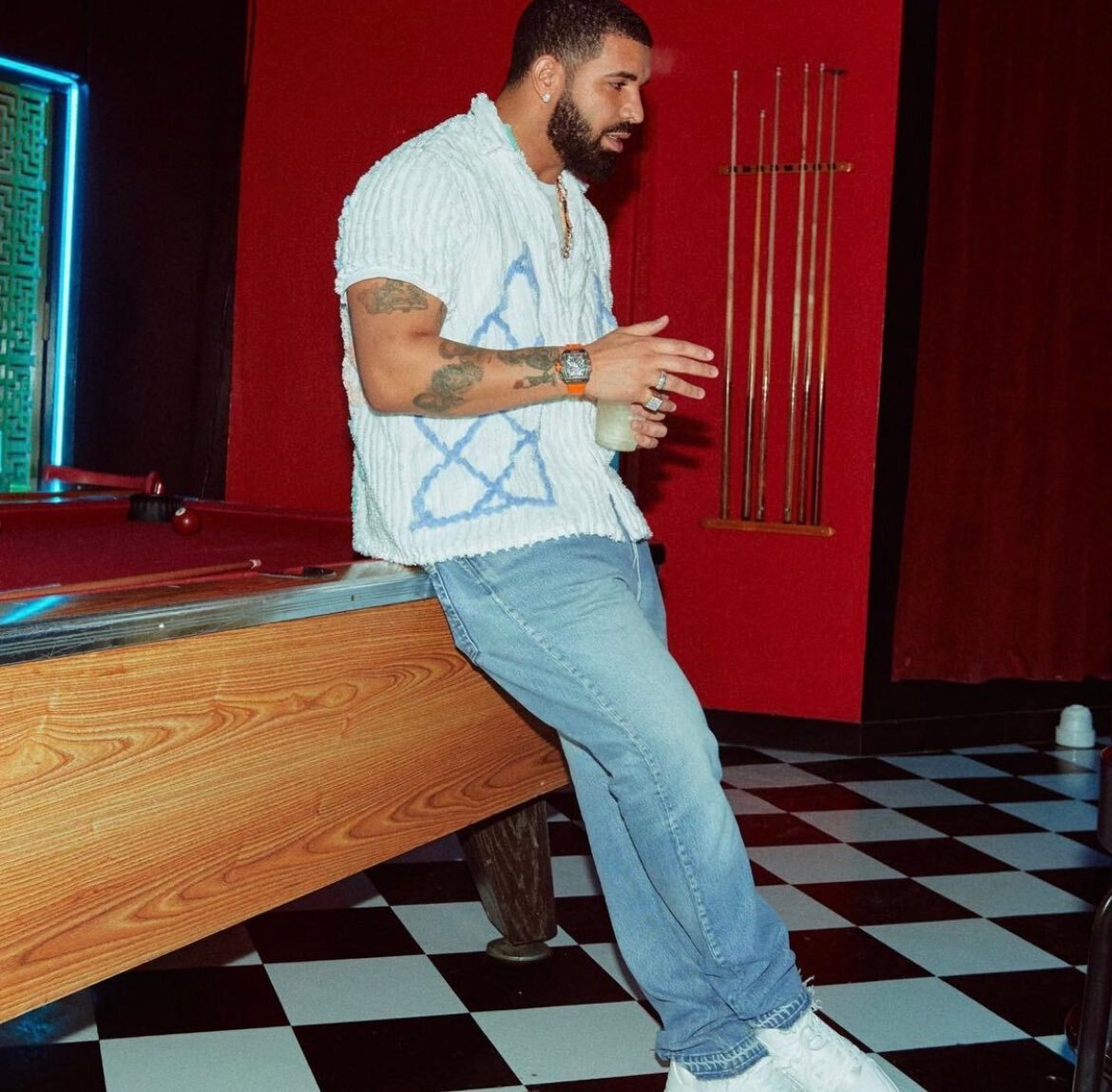 Drake Flaunts Richard Mille McLaren F1 Collas Watch Which Costs a Whopping $ 600,000