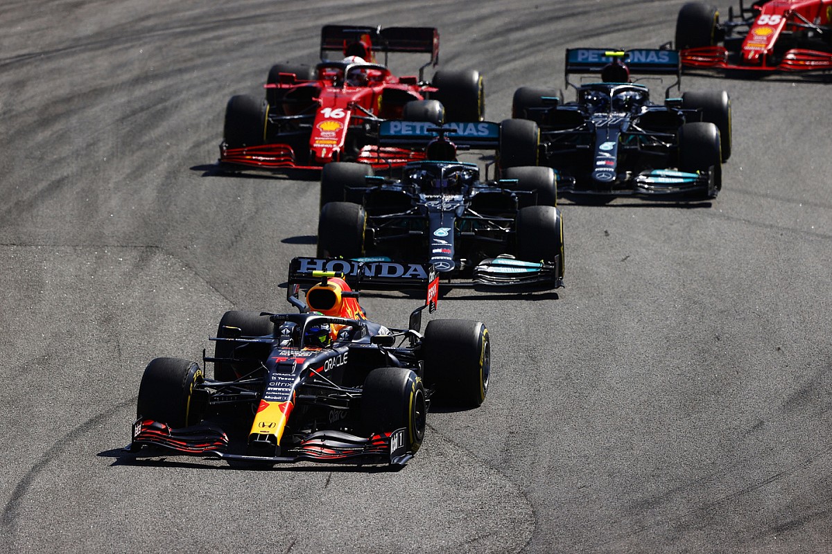 "Naive" to think that catching Red Bull and Mercedes will be easy