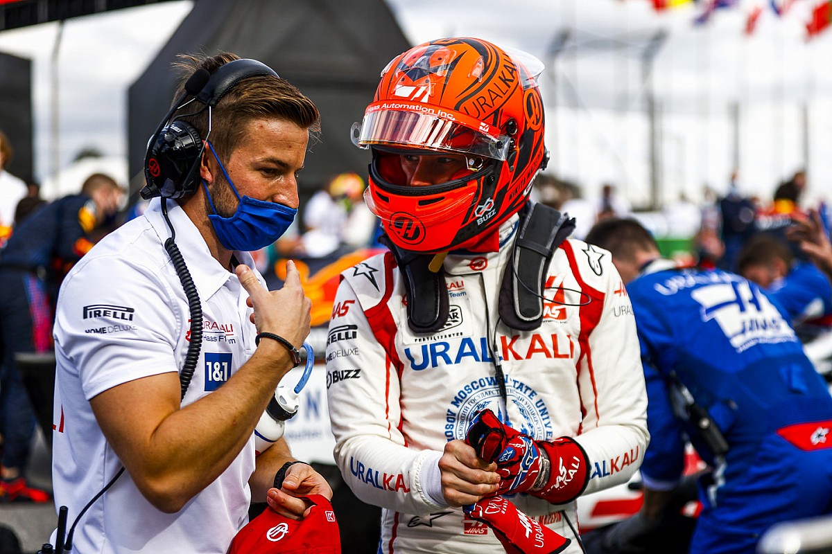 Mazepin intends to increase ties with the broader Haas F1 team in 2022