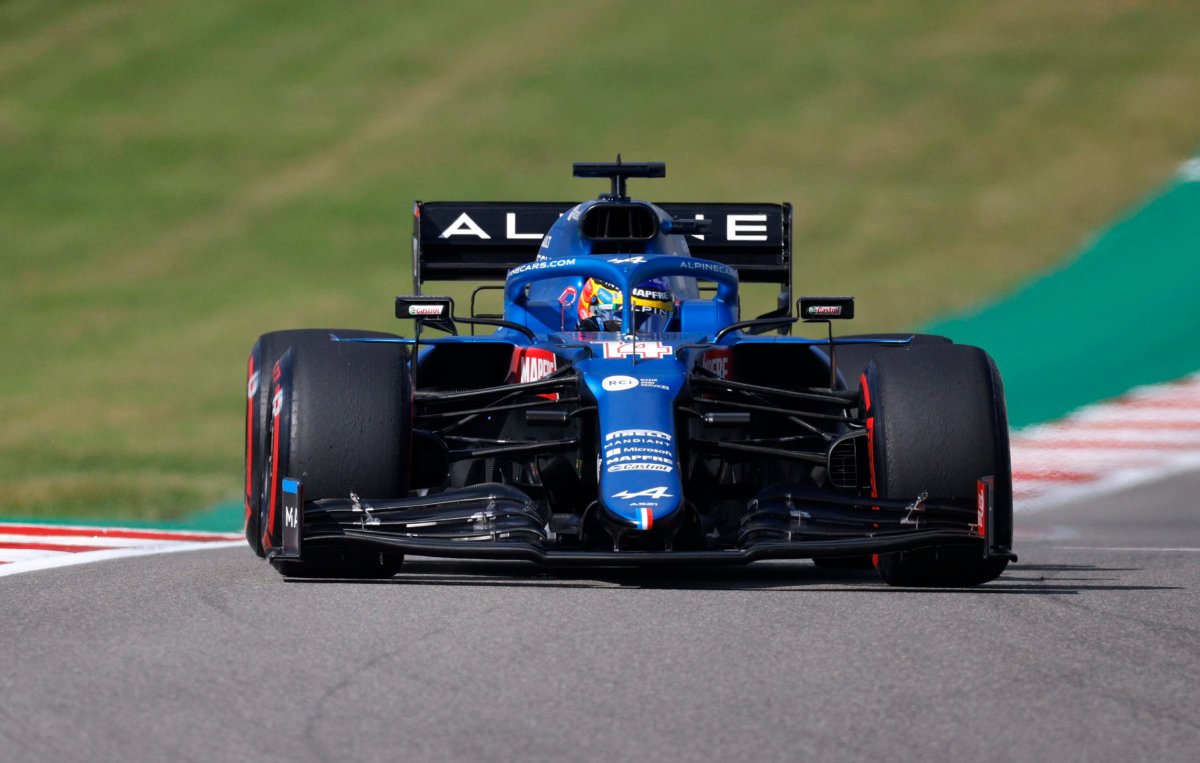 "El Pink, Trash" - F1 fans go nuts as Alpine-BWT stands ready to confirm