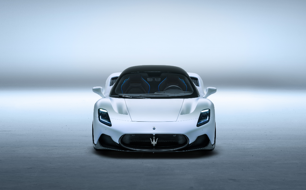 Maserati MC20 vs McLaren 600LT