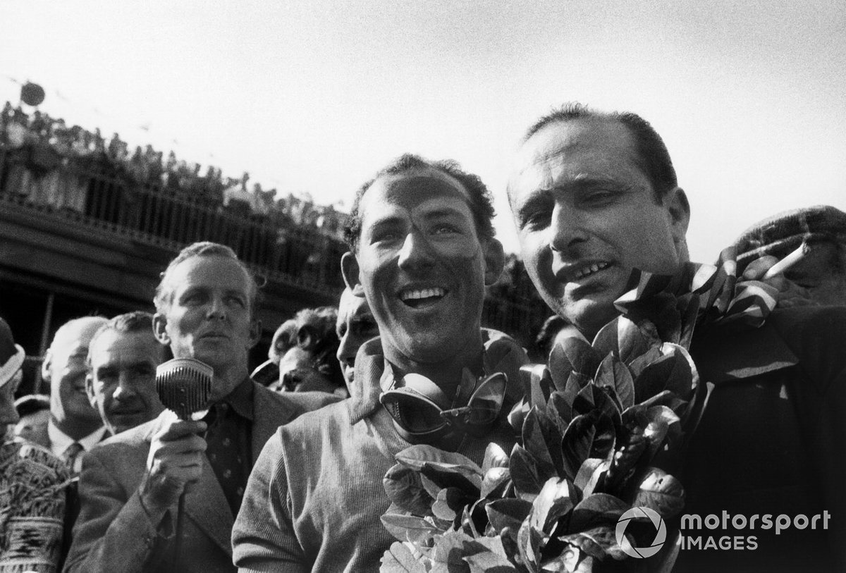 Race winner Stirling Moss, Mercedes-Benz W196; second place Juan Manuel Fangio, Mercedes-Benz W196