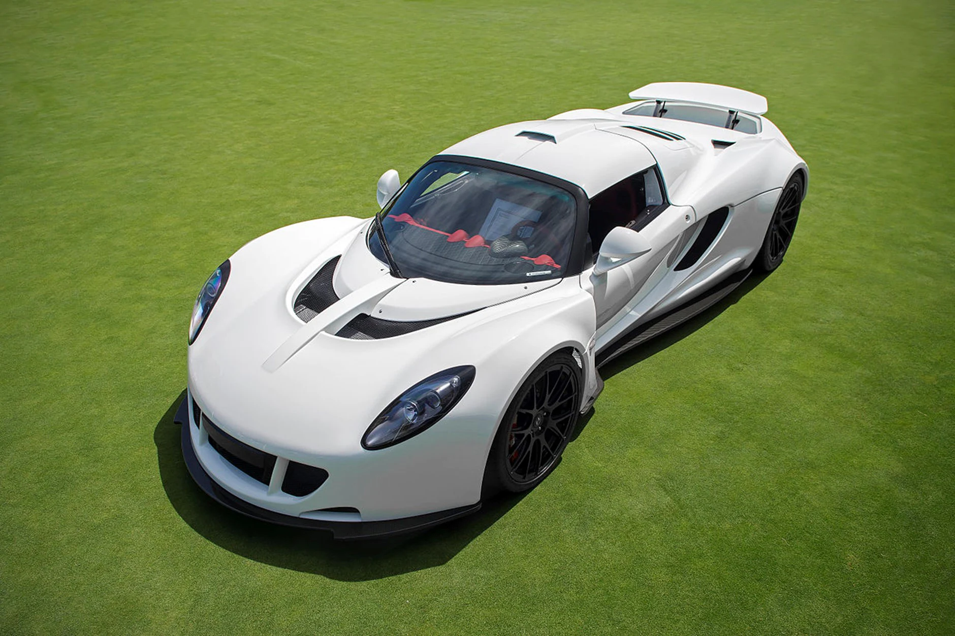 30 Of The Fastest Cars Throughout The Decade