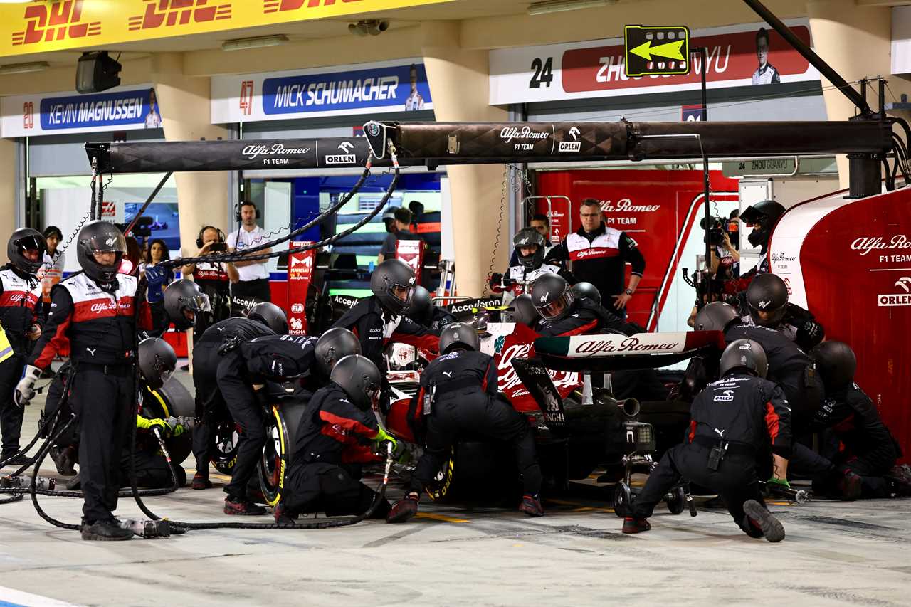 Motor Racing Formula One World Championship Bahrain Grand Prix Race Day Sakhir, Bahrain