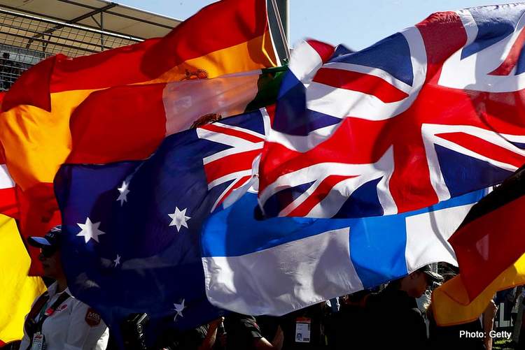 Motorsports: FIA Formula One World Championship 2018, Melbourne, VIC : Motorsports: Formula 1 2018 Rolex Australian Grand Prix, Flags |  usage worldwide Domenicali F1 