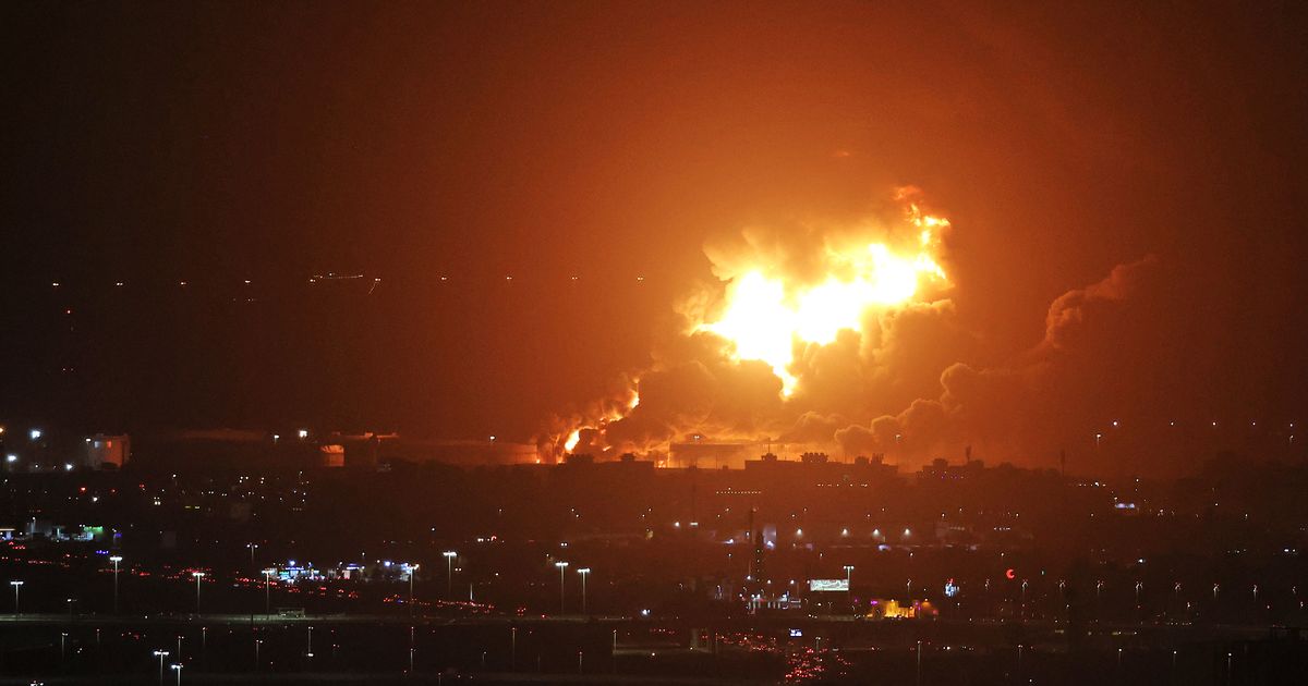 The size of the fireball became apparent once night had fallen in Jeddah