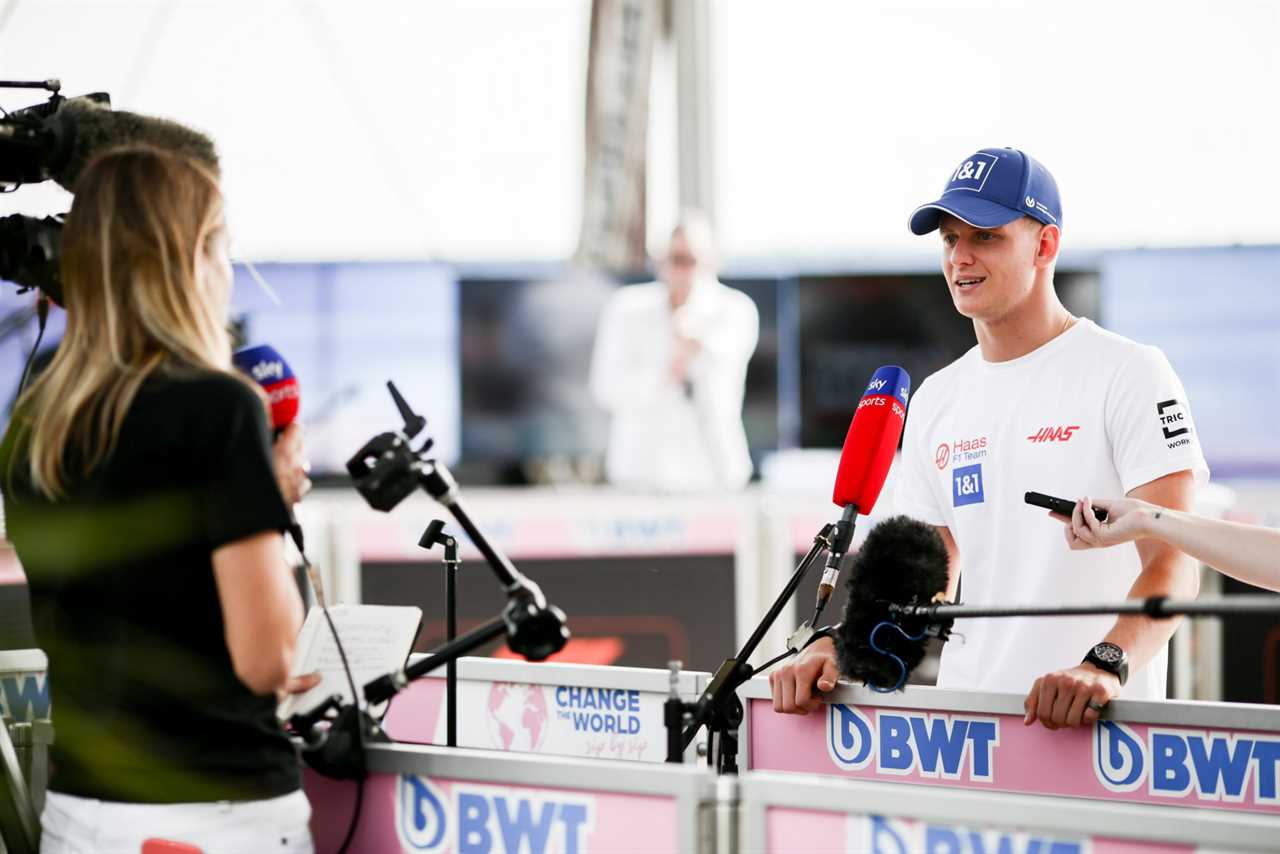 Haas F1 driver pictured smiling at Saudi Grand Prix 2022 circuit after 150mph crash