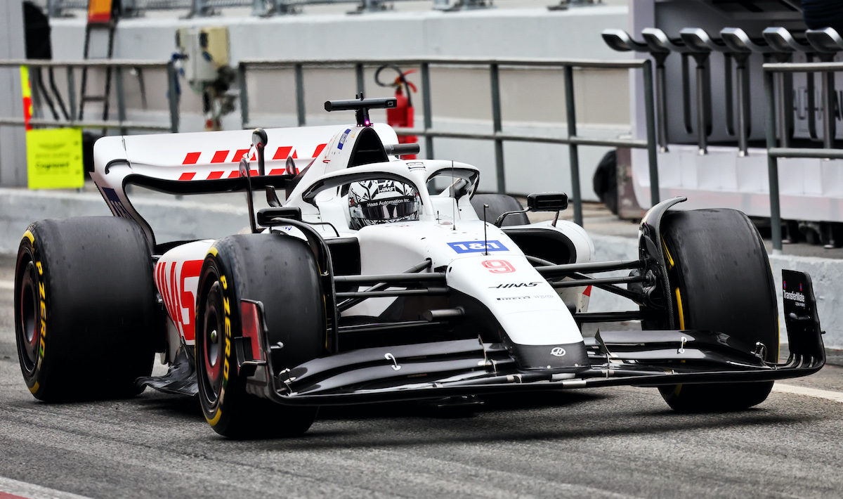 Haas reveals plain livery on Friday after removing Russian links