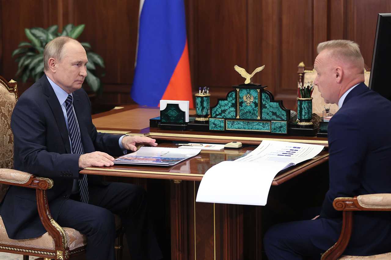 russia's president putin meets uralchem ​​chief mazepin