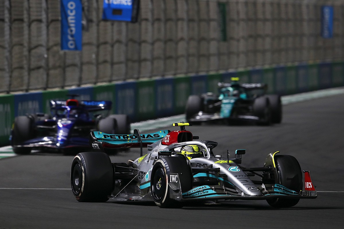 Painful Mercedes F1 form an "exercise in humility"