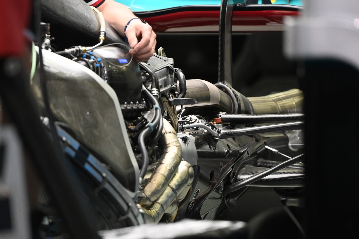 Mercedes W12 details