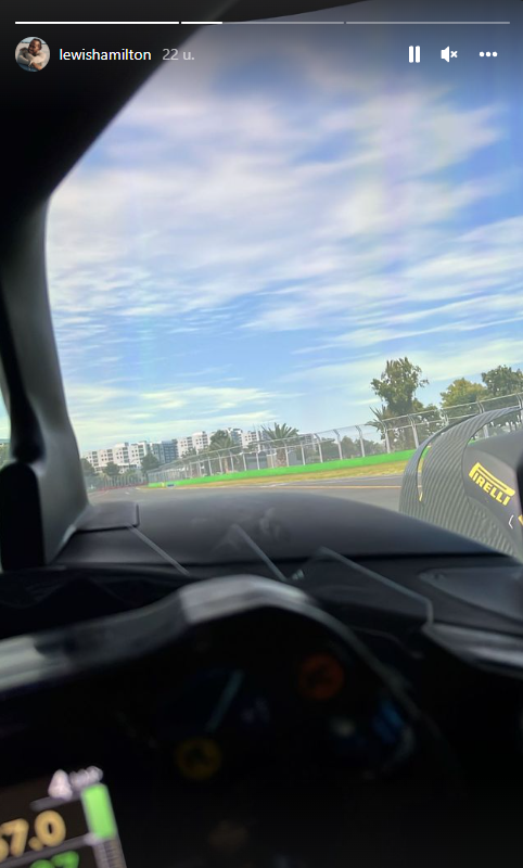 F1 Social Stint |  Hamilton back in the simulator