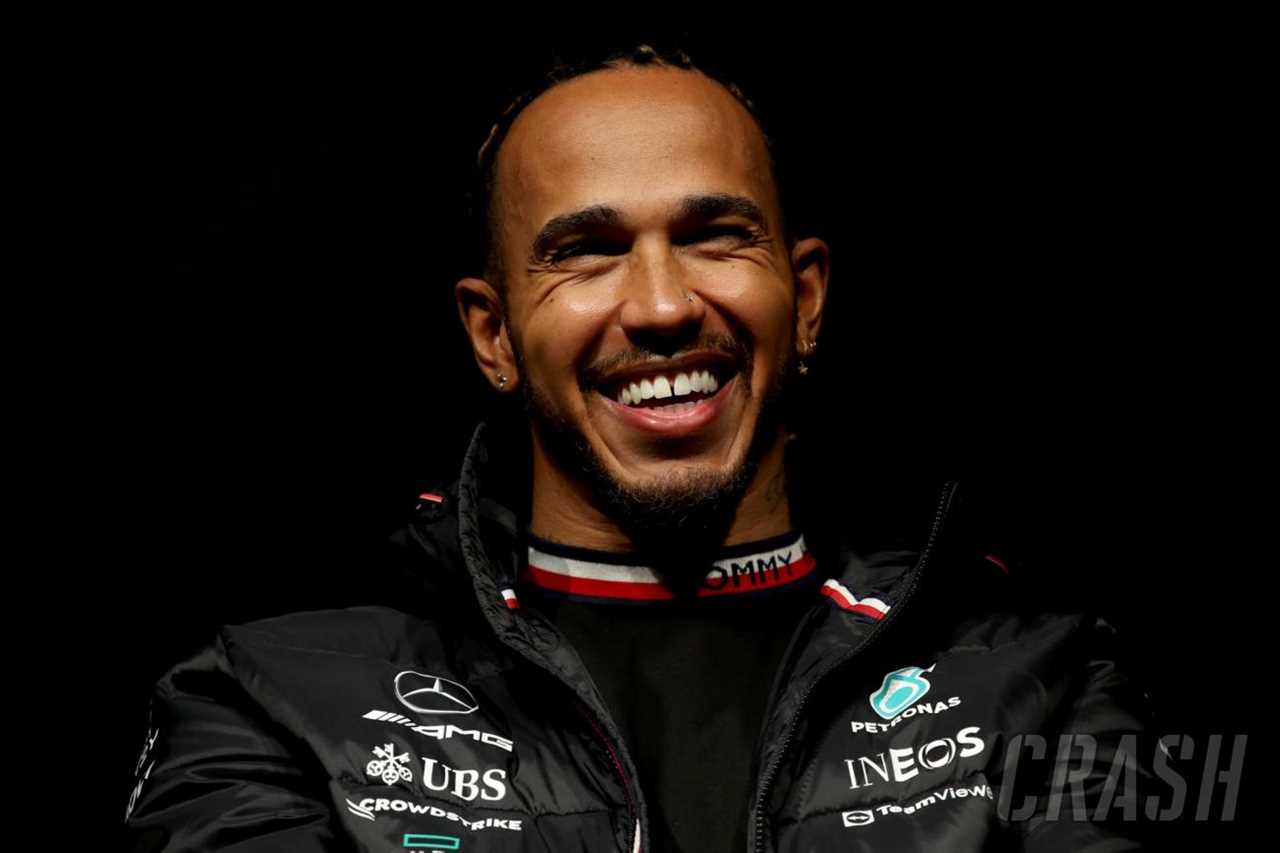 Lewis Hamilton says he has 'no plans' to remove jewelery despite FIA's insisten |  F1