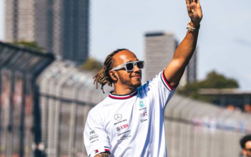 F1 Social Stint |  Hamilton warms up fans for race weekend