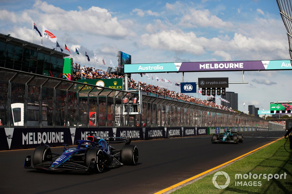 Alex Albon, Williams FW44, Lance Stroll, Aston Martin AMR22