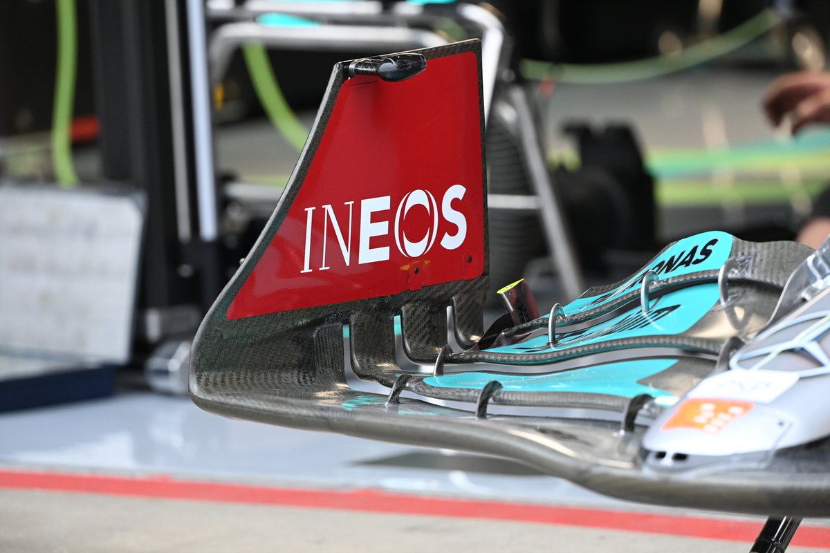 Mercedes W13 front wing detail