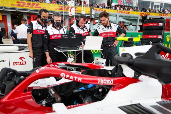 Alfa Romeo F1 Team ORLEN Emilia Romagna GP race – Strong performance in Imola